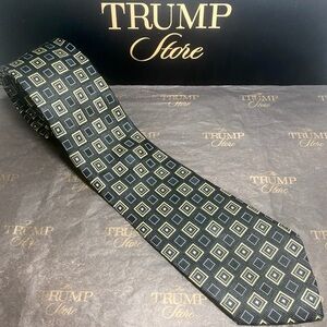 Donald Trump Signature Collection Tie